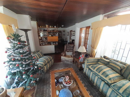 Casa En Venta En La Reina (88138)