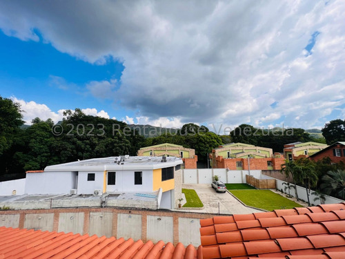 Casa Townhouse En Venta De 4 Niveles En Cantarrana Cocina Empotrada Piso De Mármol Parrillera Seguridad Nela 24-8827
