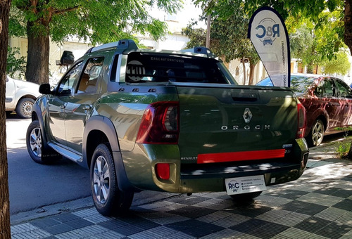 Imagen 4 de 15 de Oroch Outsider Plus 2.0l ´17 - 111.000km - Excelente Estado!