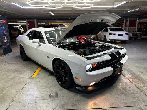 Dodge Challenger 6.4 Srt8 V8 At