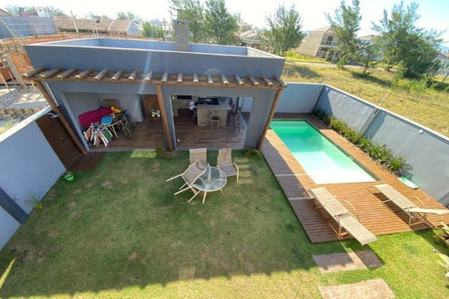 Imagem 26 de 30 de Casa À Venda Em Atlântida Sul - Ca01398 - 69536320
