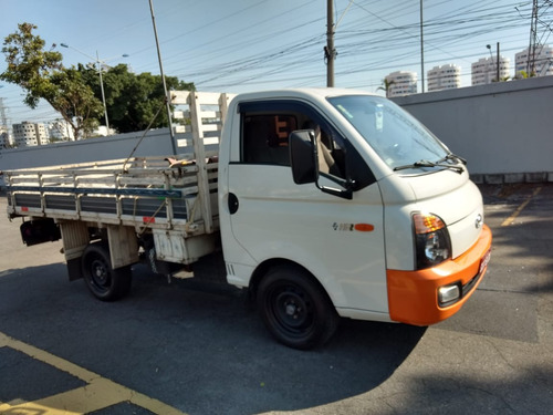 Hyundai Hr 2017 Com Carroceria - Único Dono - Pneus Novos