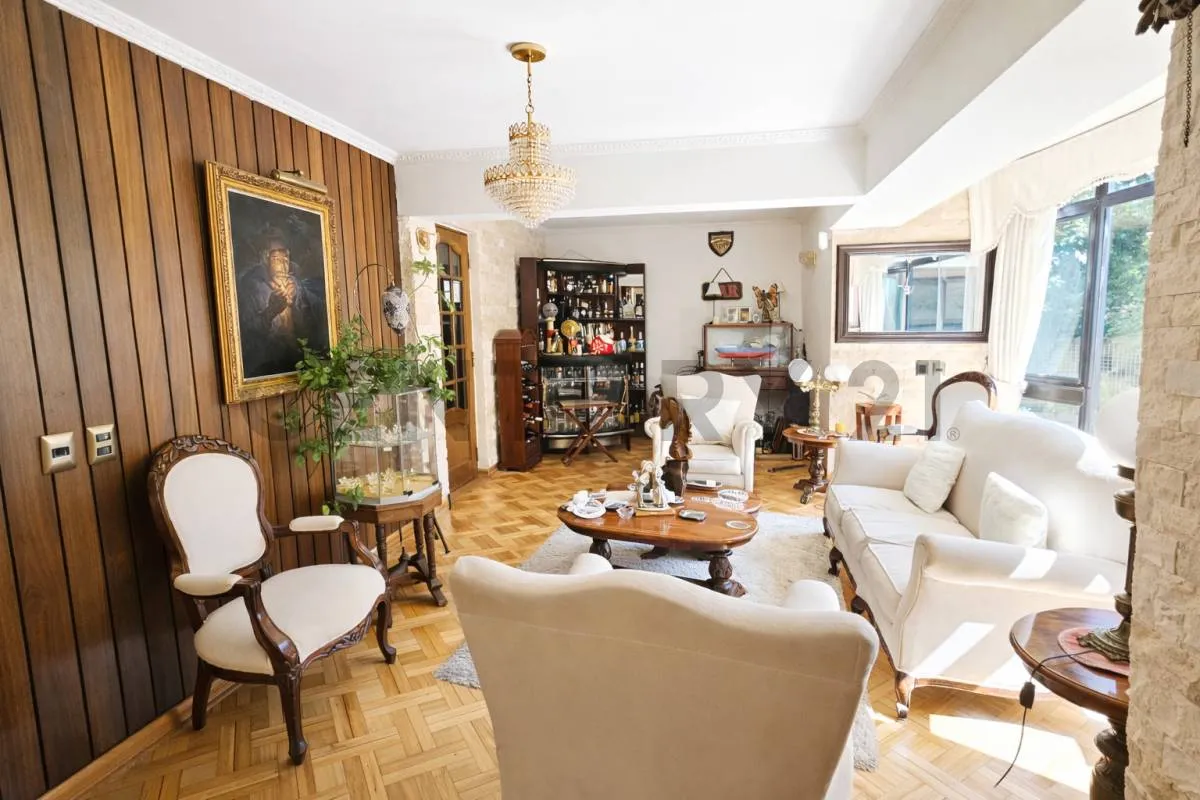 Imagen 5 de 26 de Se Vende Gran Casa De 379 M2, Uso Mixto, Sector Exclusivo...