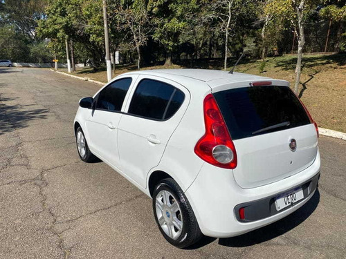 Imagem 13 de 15 de Fiat Palio Essence 1.6 Mpi 4p. Flex - 2014