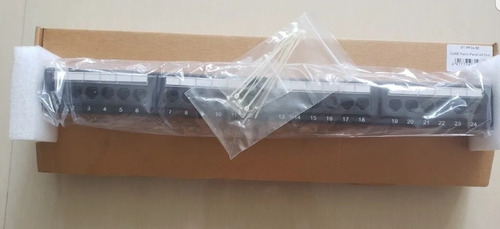 Imagen 2 de 3 de Patch Panel Xtech 24 Puertos Cat5 Rack Servidores Redes Pc