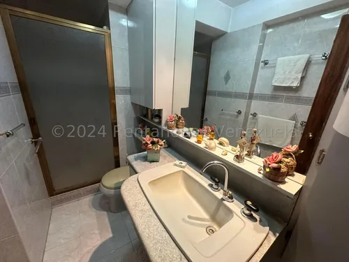 Ls Vende Apartamento El Peñon