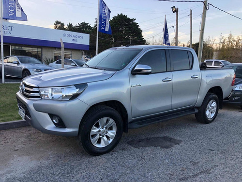 Toyota Hilux Srv 2.7 4x2 Nafta