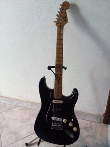 Guitarra Fender Stratocaster Con Micrófonos De Gamma Alta