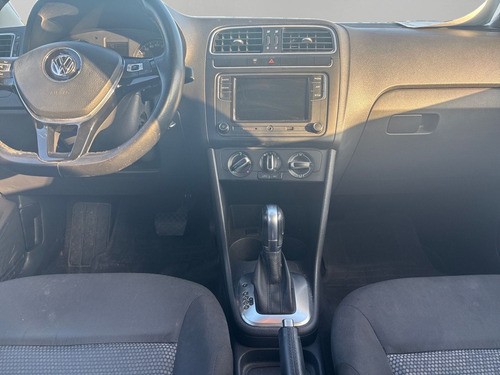 Volkswagen Polo 1.6 L4 Sound Tiptronic At