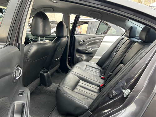 Nissan Versa 1.6 Exclusive Navi At