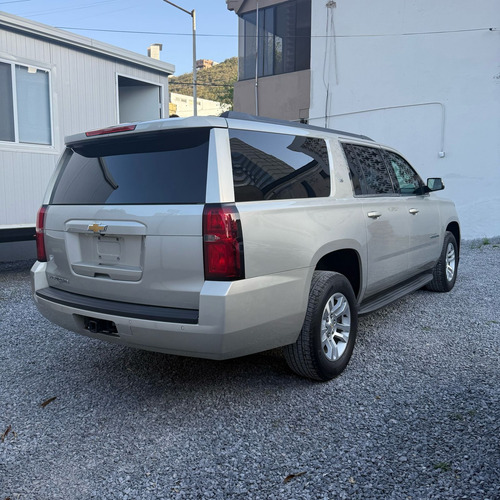Chevrolet Suburban 5.3 Suburban - Ls V8 2da Banca At
