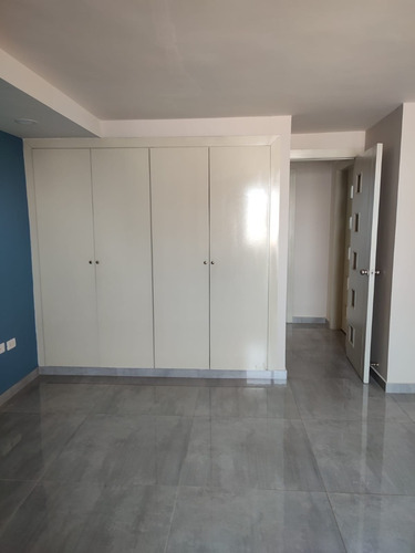 Imagen 12 de 30 de Apto Penthouse Remodelado