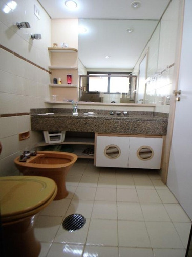 Imagem 17 de 30 de Praia Das Pitangueiras - Guarujá - Alto Padrão - Ap4140 - 34711023