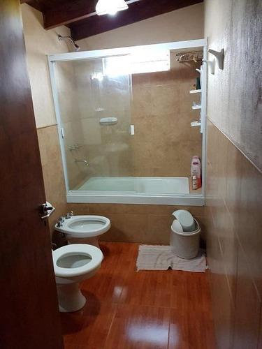 Imagen 23 de 24 de Casa De 5 Dormitorios - Con Pileta - Quincho - Cava Para Vinos - Funes