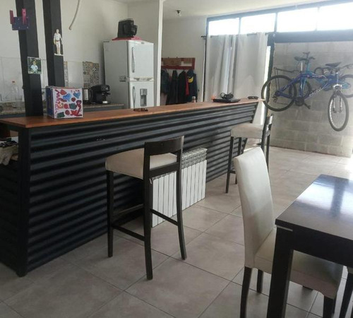 Casa 3 Dormitorios, 2 Baños, Piscina Y Amplio Parque