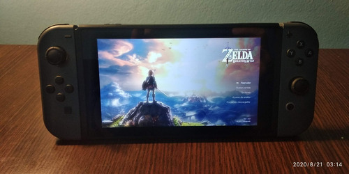 Nintedo Switch + Zelda Breath Of The Wild