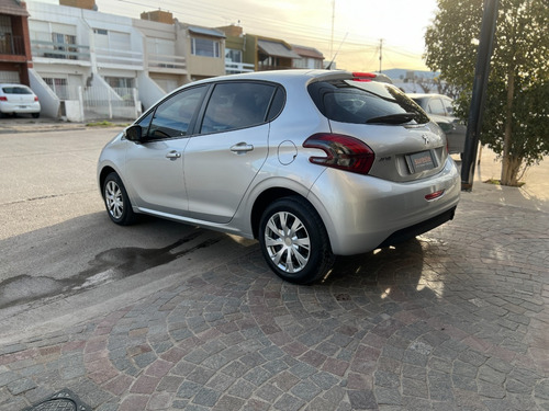 Imagen 4 de 10 de Peugeot 208 Active 1.6 2020