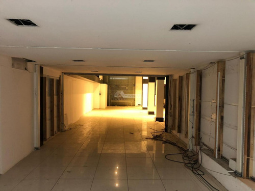 Imagen 5 de 14 de Local Comercial Centro Venta Soriano Y Rio Negro 1450mts