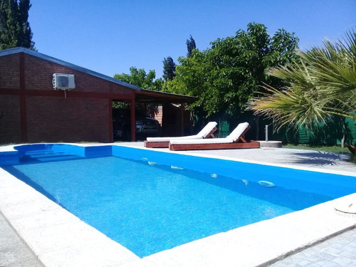 Cabaña Con Piscina  En San Rafael