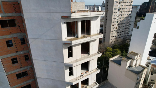 TORRE VETRO