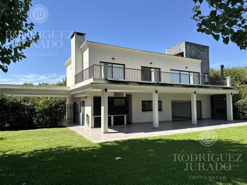 Casa En Venta Los Alamos Haras Santa Maria Con Fondo Libre!