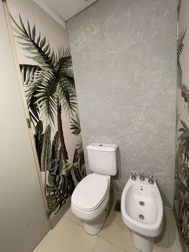 Luminosa Propiedad En Venta, Brickland, Canning.
