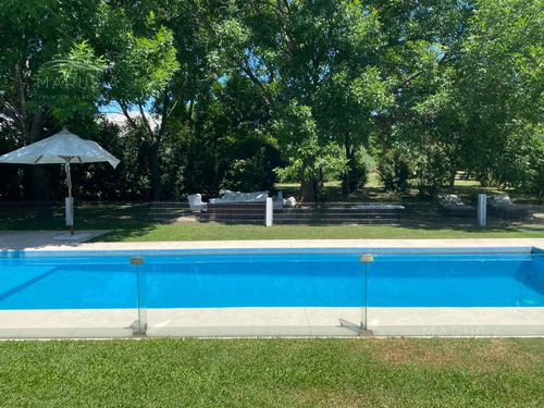 Venta Casa Estilo Racionalista 4 Dormitorios En Ayres De Pilar