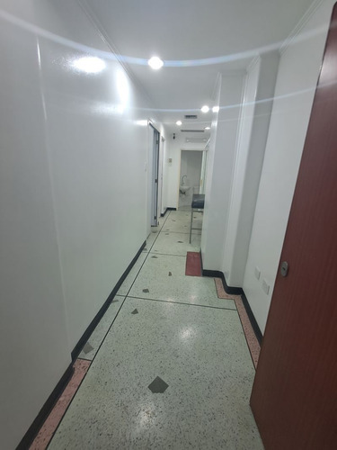M.carpio Alquila Oficina Consultorio Clínica Metropolitana Del Norte Viof-002