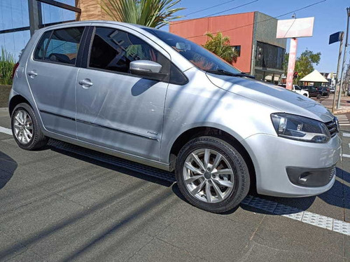 Imagem 6 de 15 de Volkswagen Fox 1.6 Prime Gii 2013