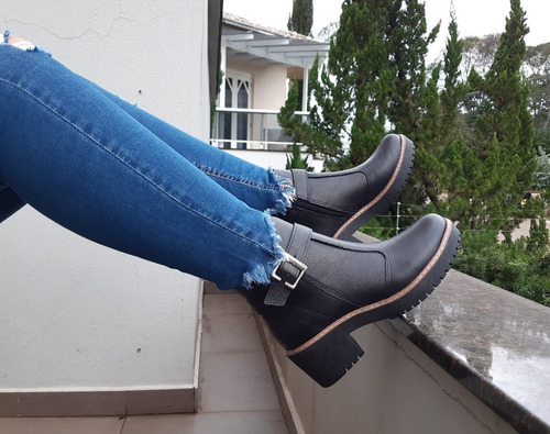 Imagem 5 de 6 de Bota Couro Legítimo Social Caramelo Cano Curto Salto Médio