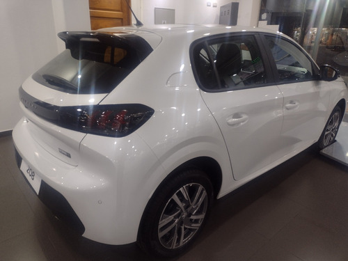 Peugeot 208 1.6 Feline Tiptronic