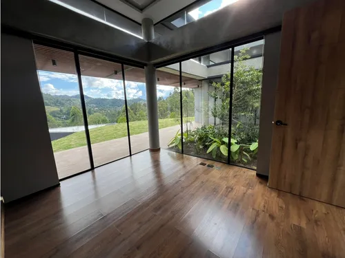 Corredor Don Diego Llanogrande Venta De Espectacular Casa