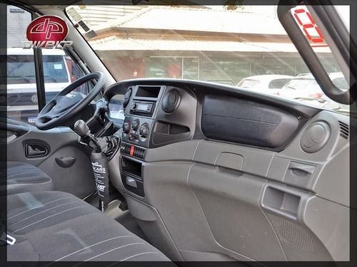 Imagem 13 de 15 de Iveco Daily 35s14 Carroceria Em Madeira 2018