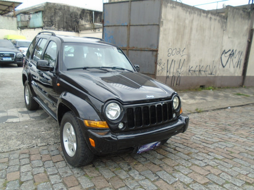 Imagem 4 de 9 de Cherokee Sport