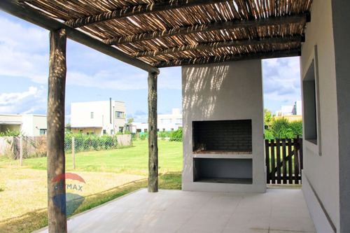 Venta Casa Barrio Santo Tomas Pilar 4 Amb