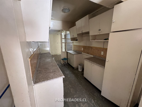 Casa En Venta De 3 Dorm. En Ñuñoa