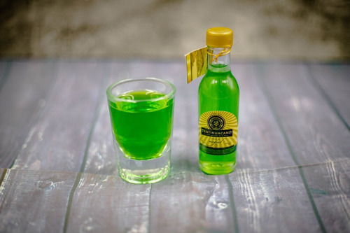 Imagen 2 de 4 de Bebida Artesanal Licor De Nopal 50 Ml