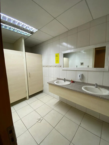 Centro Médico En Arriendo Sector Sur, Próximo A Colegios.