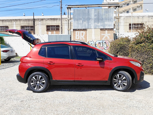 Peugeot 2008 1.6 Feline am20