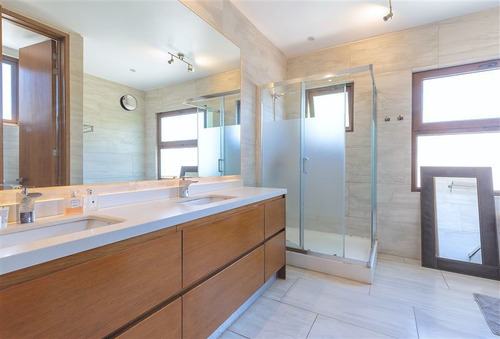 Imagen 20 de 26 de Casa Estilo Moderna, Condominio Los Bosques De Piedra Roja