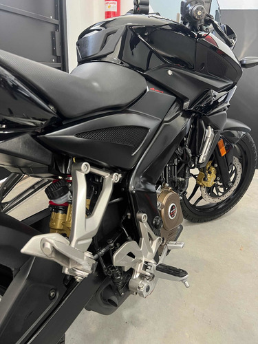 Imagen 1 de 15 de Bajaj Rouser As 200 Impecable