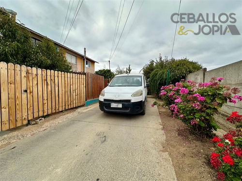 Casa En Venta De 3 Dorm. En Quilpué