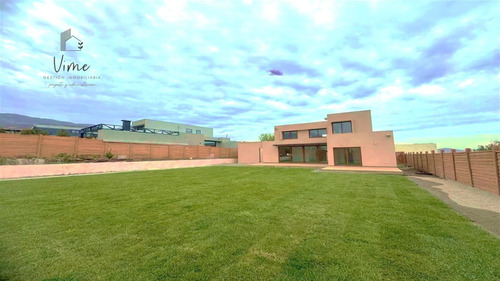 Csa 4 D (2 En Suite)+ Office + D Nana Cercano Colegio Alemán