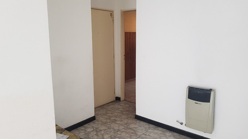 Imagen 9 de 30 de Departamento 3 Amb Con Patio Y Balcon Al Frente 1er Piso