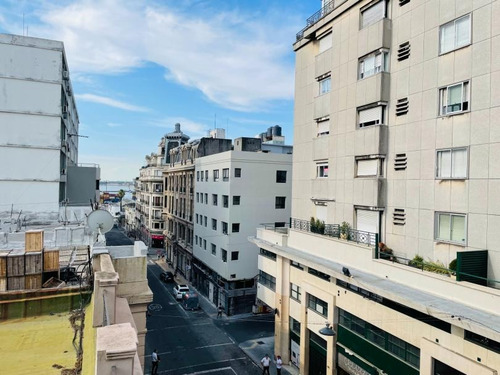 Imagen 9 de 9 de Gran Esquina En Ciudad Vieja