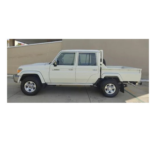 Imagen 3 de 7 de Toyota Land Cruiser