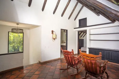 Casa En Arriendo/venta En Canelon. Cod A16565