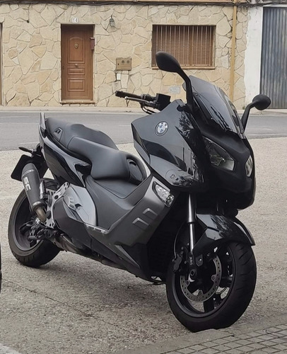 Maxi Scooter 650 Cc, Automática, Todos Sus Servicios Al Día