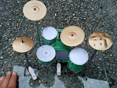 Miniatura De Bateria Musical