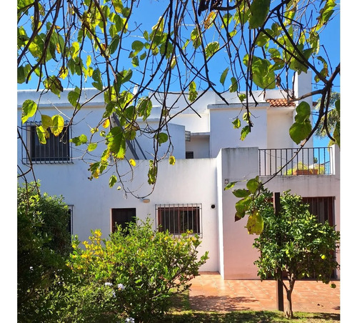 Ideal Empresa! Residencia De Lujo/1203m2/a Pasos De Arocena/barbacoa/calefaccion/carrasco Sur